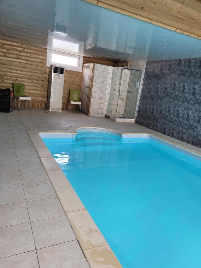 Au Relais Du Canal A Grand Gabarit Nesle ภายนอก รูปภาพ